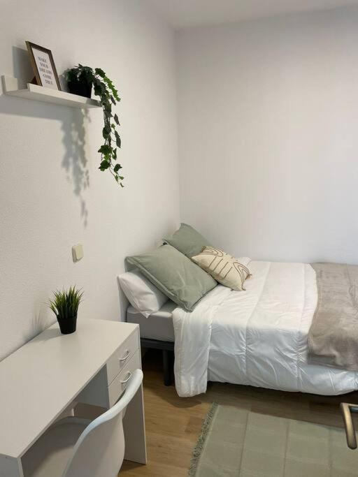 Juan Pantoja, Apartamento Para 2 En Metro Alvarado Madrid Exterior foto